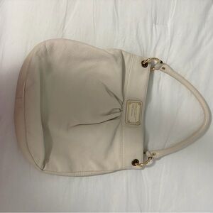 Marc by Marc Jacobs Cream Leather Shoulder Bag – Classic Style